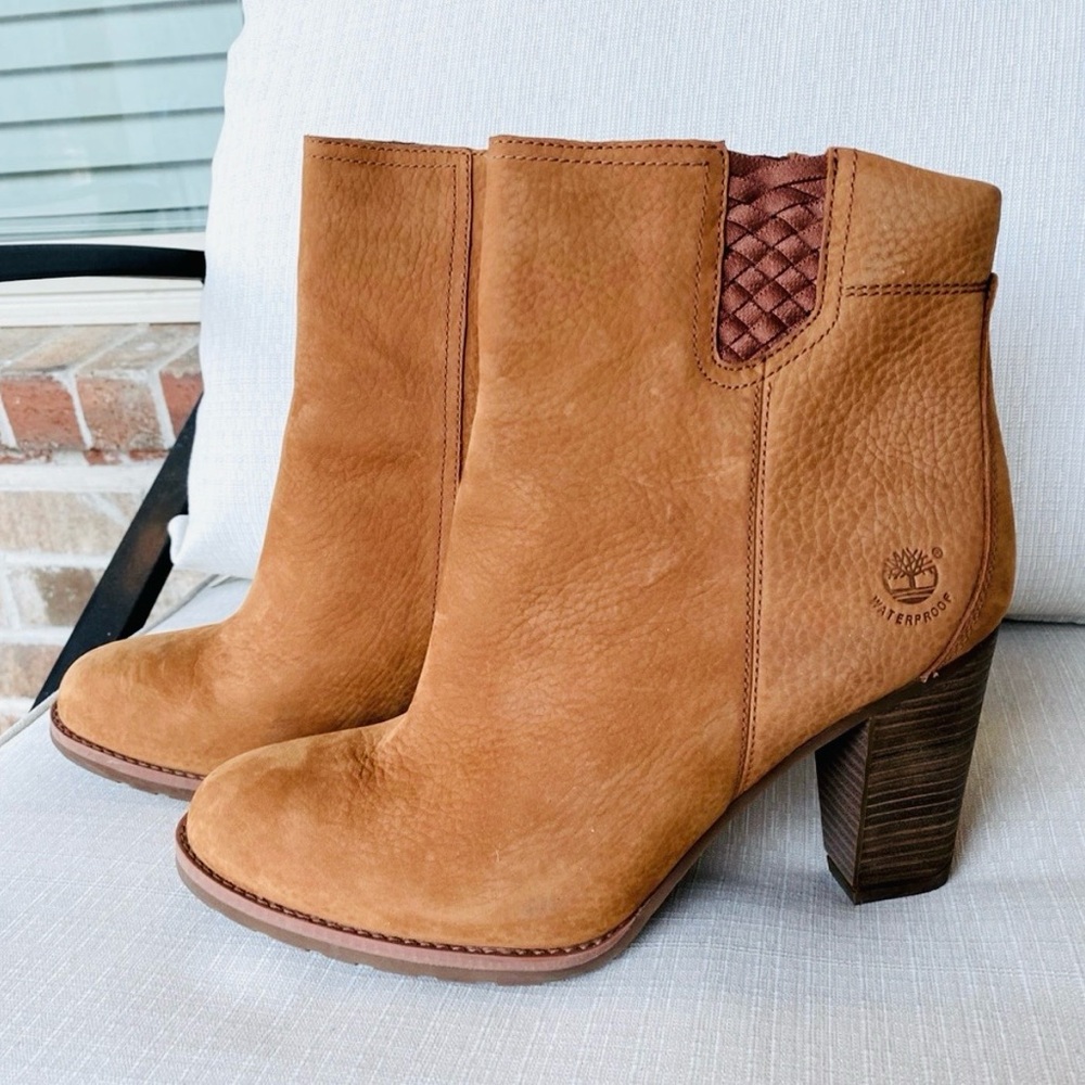 Timberland leather bootie with stacked heel SIZE 11